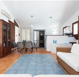 3 bedroom villa with pool and tennis court in Sicily, sleeps 6-8